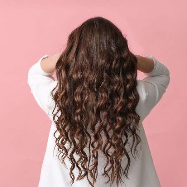 50 Best Hairstyles for Wavy Hair Women in 2022 (with Pictures)