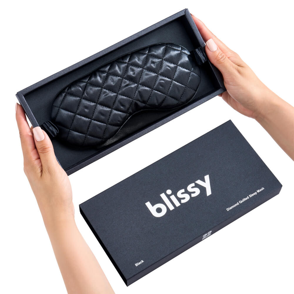 Blissy Black Sleep Mask Lifestyle – Mulberry Silk