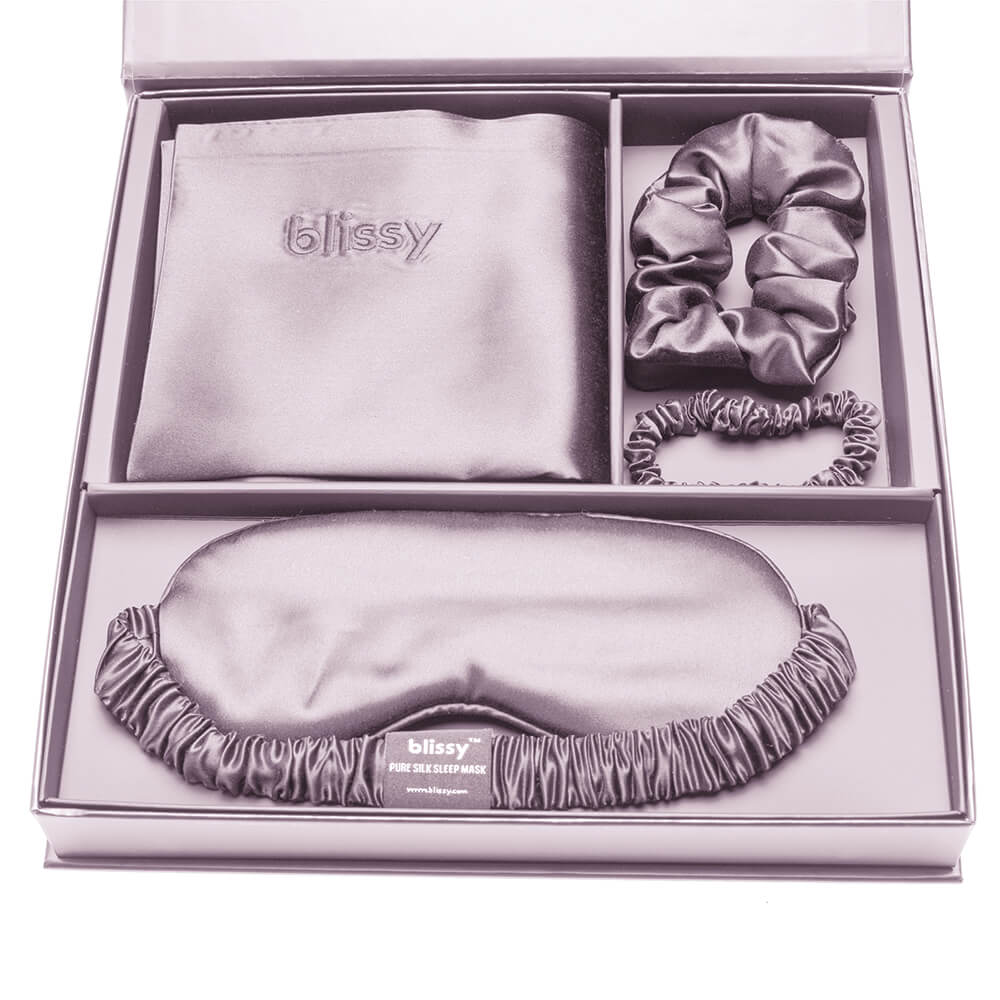 Blissy Queen Lavender Blissy Dream Set Lifestyle – Mulberry Silk
