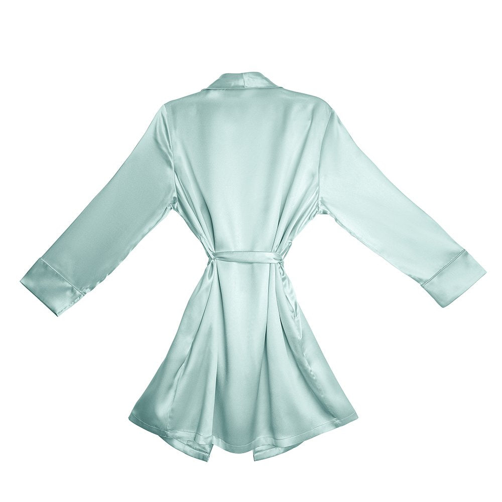 Blissy Mint Classic Robe Lifestyle – Mulberry Silk