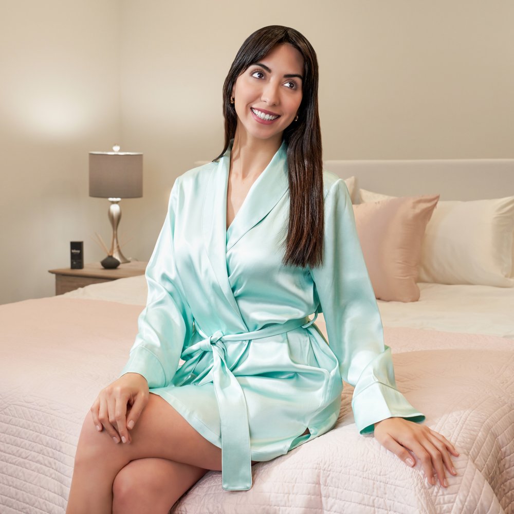 Blissy Mint Silk Classic Robe Detail –