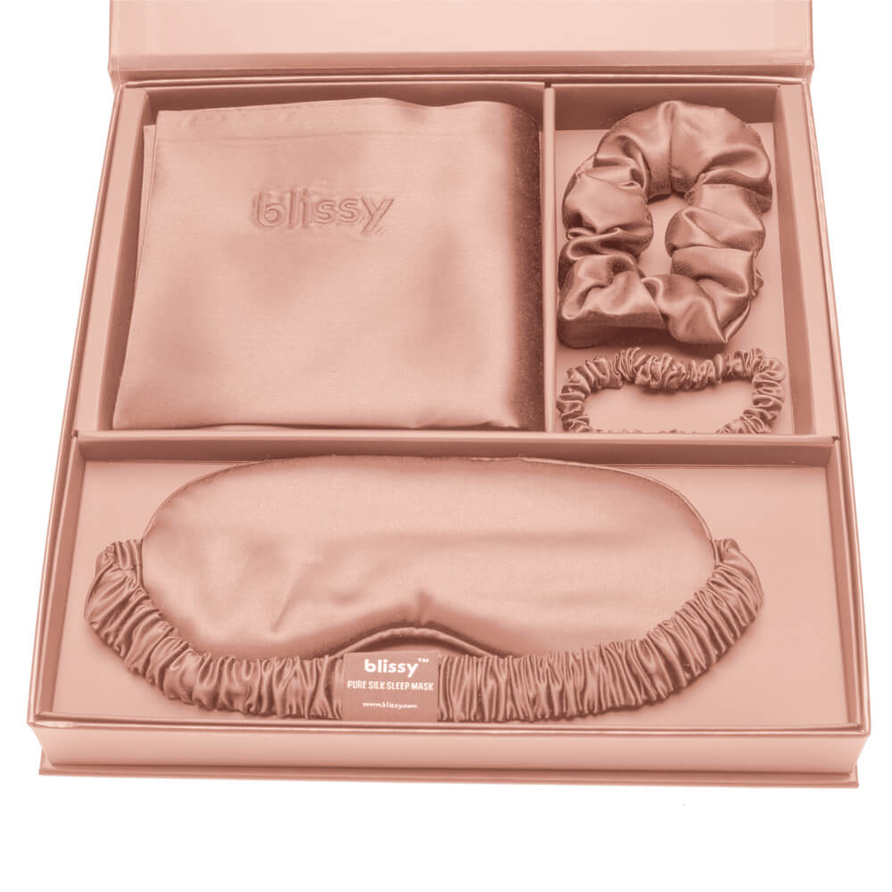 Blissy Standard Rose Gold Blissy Dream Set Lifestyle – Mulberry Silk
