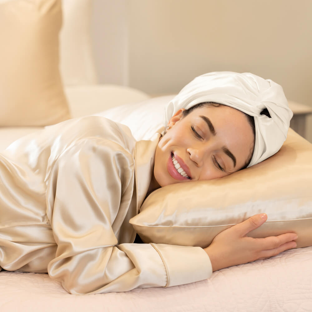 Blissy White Blissy Bonnet Lifestyle – Mulberry Silk