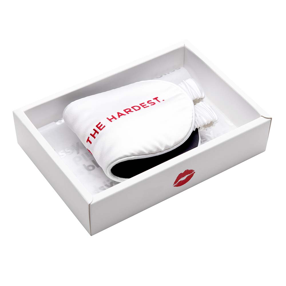 Marilyn Monroe™ Sleep Mask Close-Up – Blissy 22 Momme Silk
